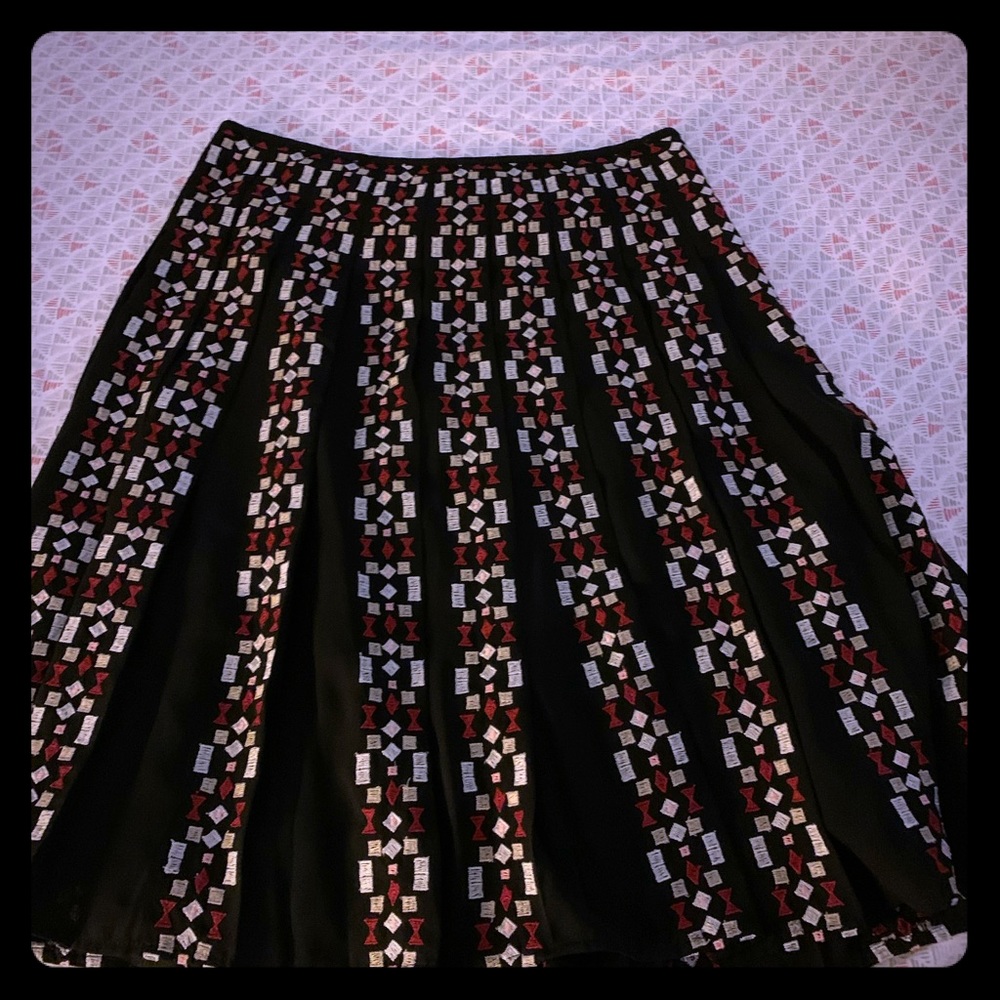 Embroidered panel skirt. Ann Taylor holiday 2017.